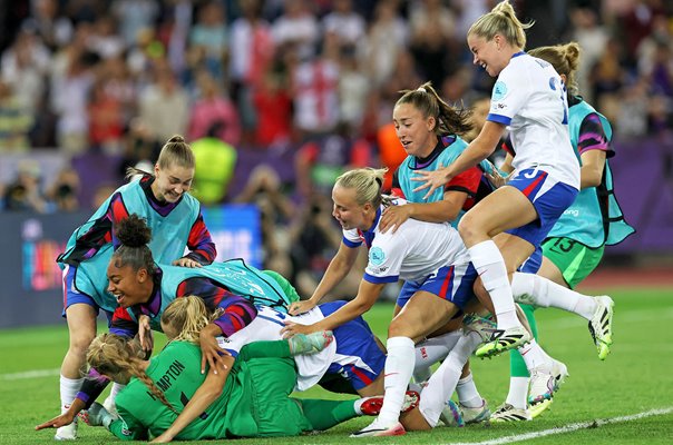 England celebrate penalties win v Sweden Quarter-Final Women's EURO 2025 