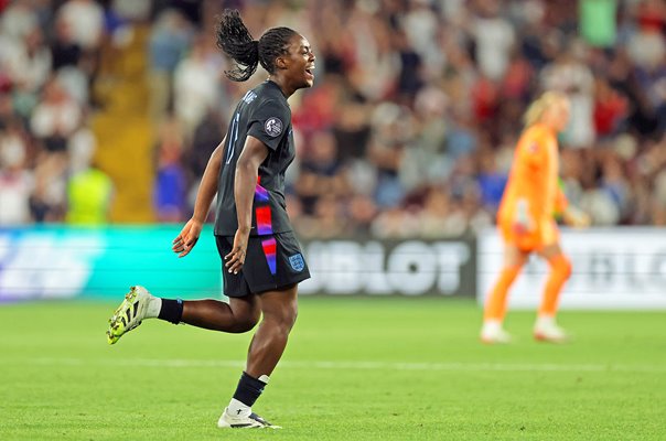 Michelle Agyemang England celebrates goal v Italy semi-final Geneva Women's EURO 2025