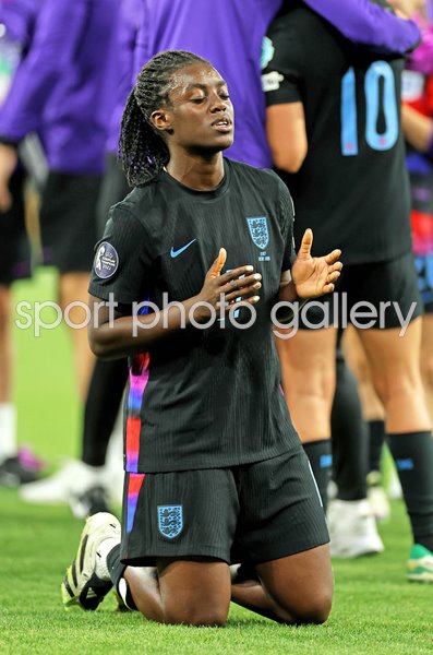 Michelle Agyemang England celebrates v Italy semi-final Geneva Women's EURO 2025