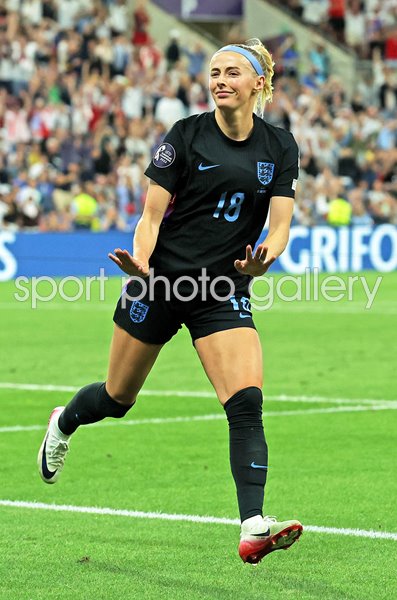 Chloe Kelly England celebrates winner v Italy Semi-Final Women's EURO 2025