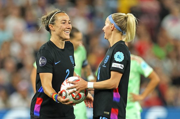 Lucy Bronze & Chloe Kelly England winning penalty Semi-Final Women's EURO 2025 
