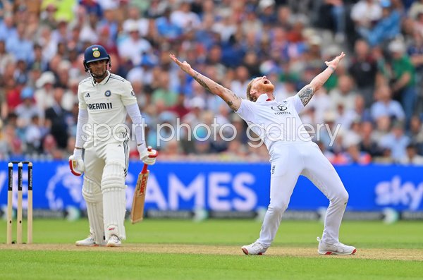 Ben Stokes England celebrates v Shubman Gill India wicket Old Trafford Test 2025