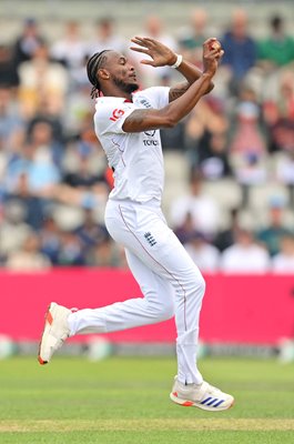 Jofra Archer England bowls v India 4th Test Match Old Trafford 2025