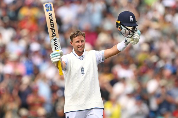 Joe Root England celebrates 38th test century v India Old Trafford 2025