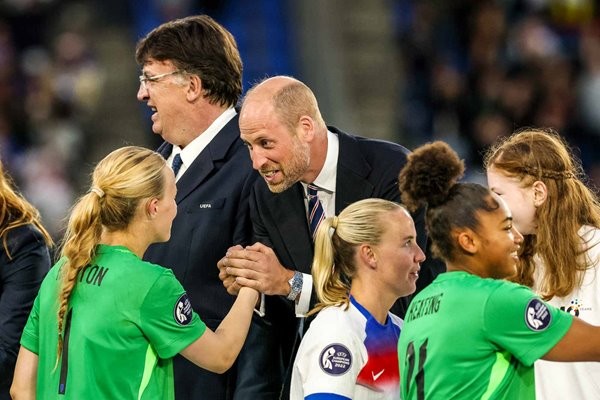 Hannah Hampton shakes hands with Prince William, after the team's victory in the UEFA Women's EURO 2025 Final.