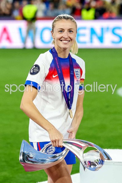 Leah Williamson England celebrates with trophy Women's EURO 2025  