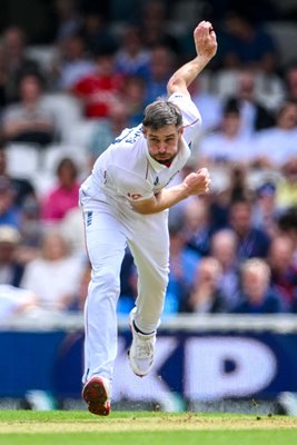 Chris Woakes England bowls v India 5th Test at The Oval 2025