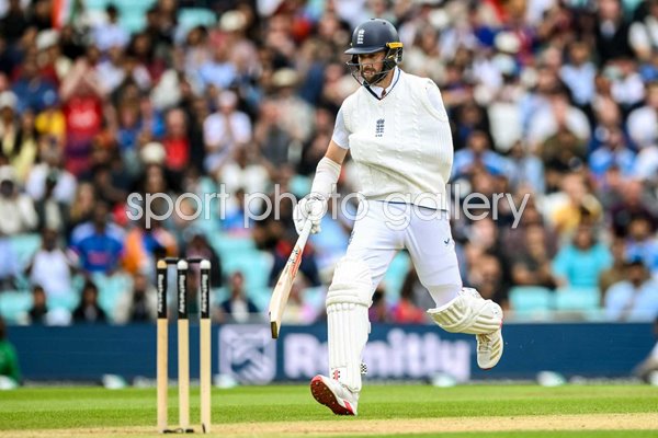 Chris Woakes England batting bravery v India 5th Test Oval 2025 