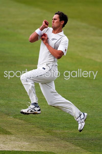 Trent Boult New Zealand bowls v England Lords 2013