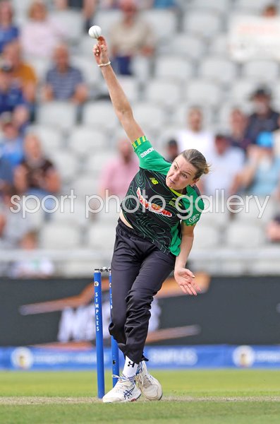 Lauren Bell Southern Brave v Manchester Originals The Hundred 2025