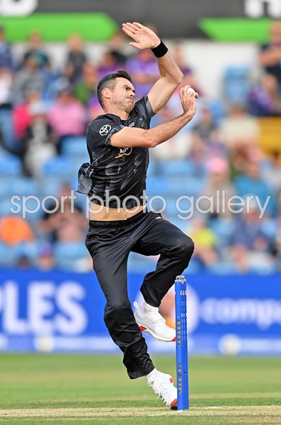 James Anderson Manchester Originals bowls v Northern Superchargers The Hundred 2025
