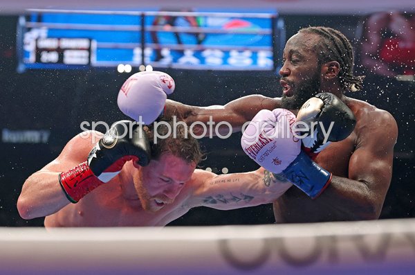 Canelo Alvarez Mexico ducks Terence Crawford USA punch Las Vegas 2025