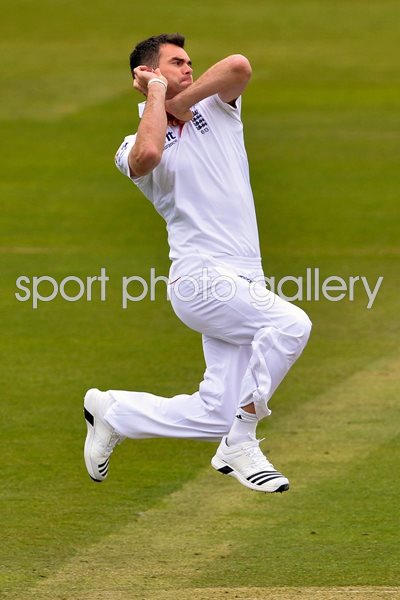 James Anderson England bowls Lords 2013