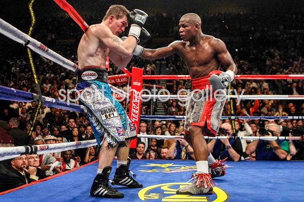 Floyd Mayweather Jr. v Ricky Hatton World Title Fight Las Vegas 2007