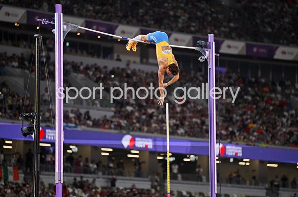 Armand Duplantis Sweden clears new world record 6.30 metres World Athletics Tokyo 2025