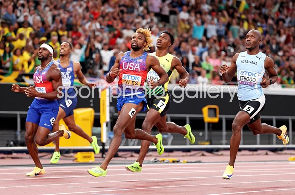 Noah Lyles USA beats Kenneth Bednarek USA World 200m Final Tokyo 2025