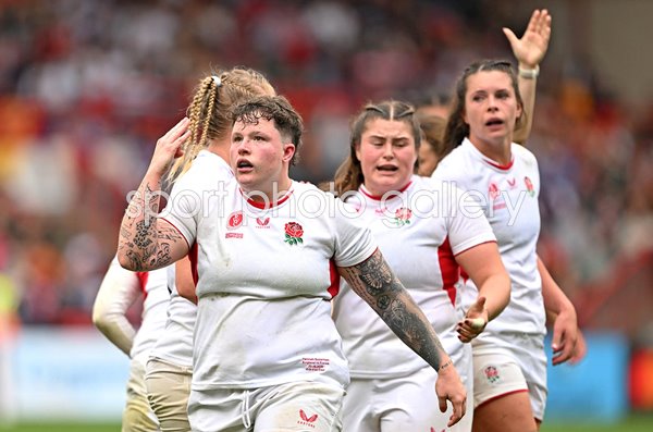 Hannah Botterman England celebrates v France Semi Final Women's Rugby World Cup 2025