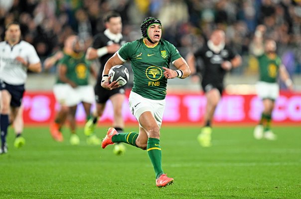 Cheslin Kolbe South Africa scores v New Zealand Rugby Championship Wellington 2025