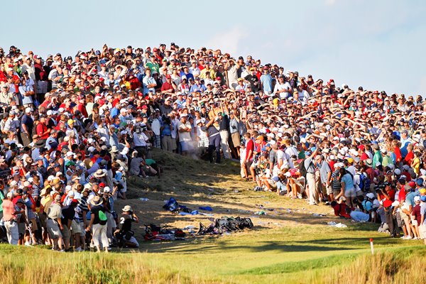 Dustin Johnson 2nd shot on 18 - Final Round