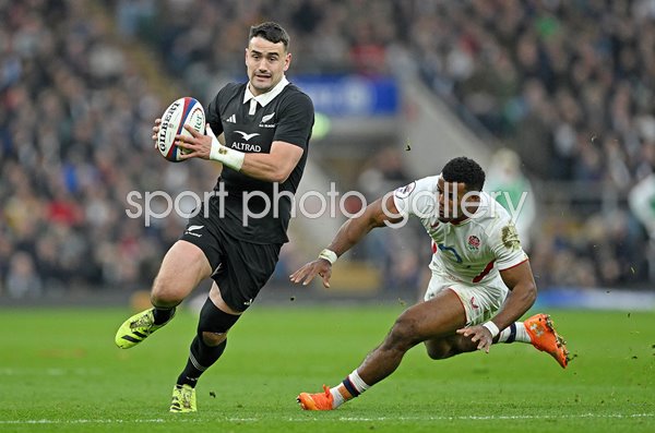 Will Jordan New Zealand v Immanuel Feyi-Waboso England Twickenham 2025