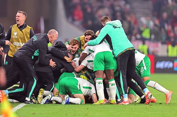 Ireland celebrate Troy Parrott goal v Hungary World Cup 2026 Qualifier Dublin 2025