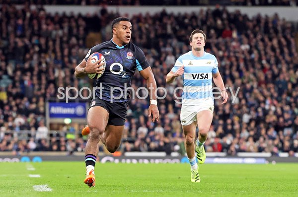Immanuel Feyi-Waboso England scores v Argentina Autumn Nations 2025
