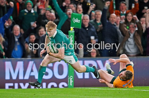Tommy O’Brien Ireland scores v Australia Autumn Nations Series Dublin 2025