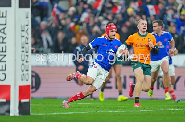 Louis Bielle-Biarrey France scores v Australia Autumn Nations Series Paris 2025