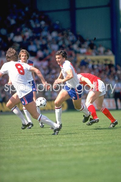 Trevor Brooking England v Wales Cardiff 1980