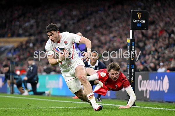 Henry Arundell England scores v Wales Twickenham Six Nations 2026