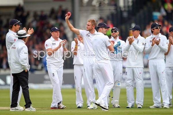 Stuart Broad celebrates v New Zealand Lords 2013