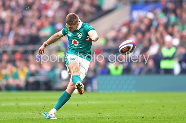 Jack Crowley Ireland kicks v England Twickenham Six Nations 2026