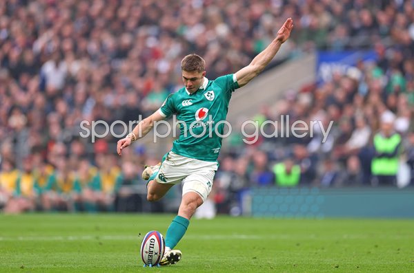 Jack Crowley Ireland kicks v England Twickenham Six Nations 2026