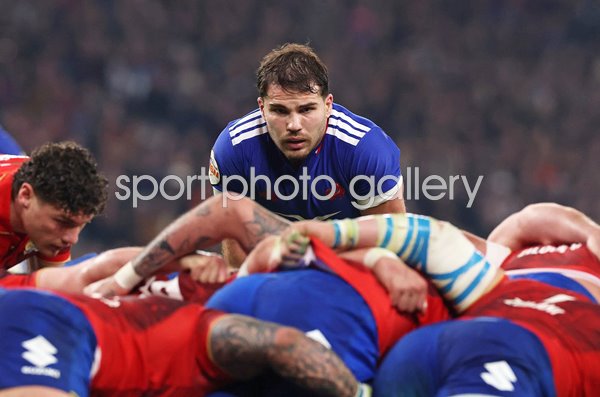 Antoine Dupont France scrum watch v Italy Lille Six Nations 2026