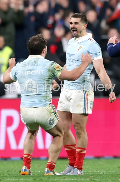 Thomas Ramos & Antoine Dupont celebrate France Six Nations win 2026