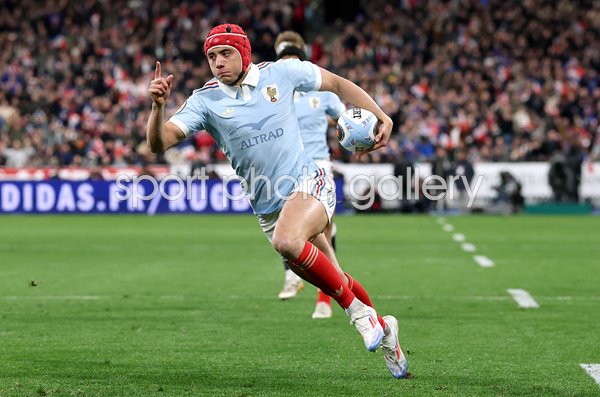 Louis Bielle-Biarrey France scores v England Paris Six Nations 2026
