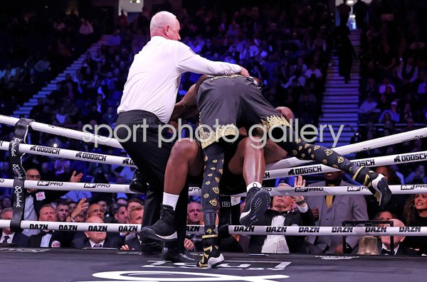 Dereck Chisora v Deontay Wilder heavyweight classic fight London 2026