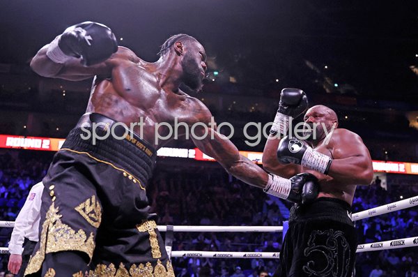Deontay Wilder punches Dereck Chisora heavyweight fight London 2026