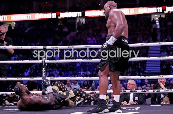 Dereck Chisora knocks down Deontay Wilder heavyweight fight London 2026