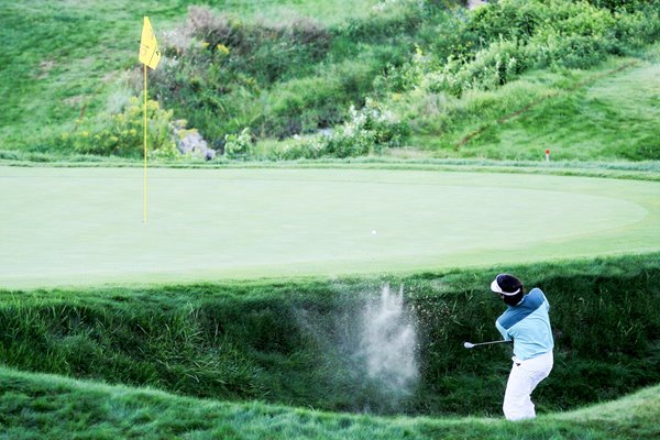 Bubba Watson Playoff near miss from bunker 