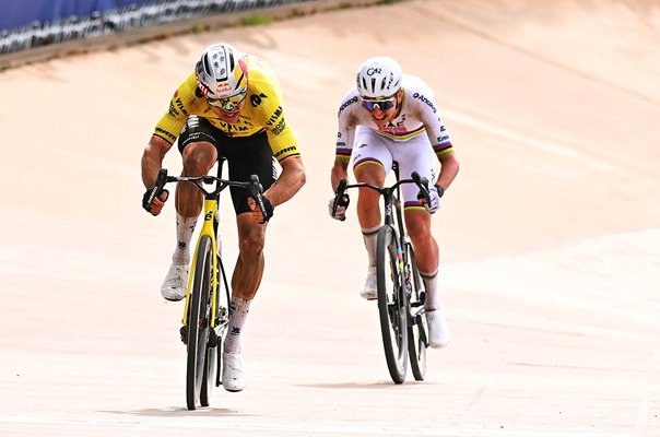 Wout van Aert Belgium beats Tadej Pogacar Slovenia Paris-Roubaix 2026