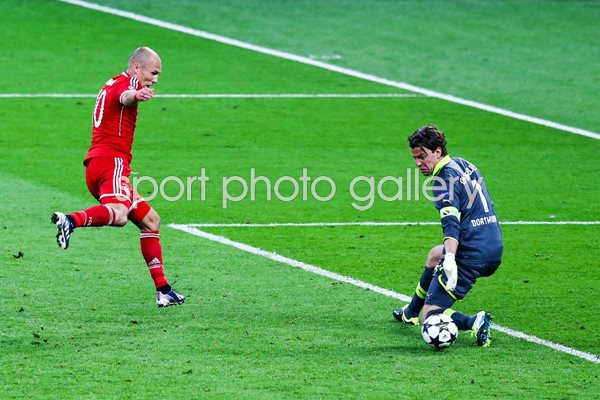 Arjen Robben scores Bayern Munich Champions League Final winner 2013