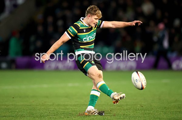 Fin Smith Northampton Saints kicks v Harlequins Gallagher PREM 2026