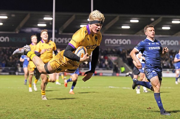 Henry Pollock Northampton Saints diving score v Sale Sharks Gallagher PREM 2026