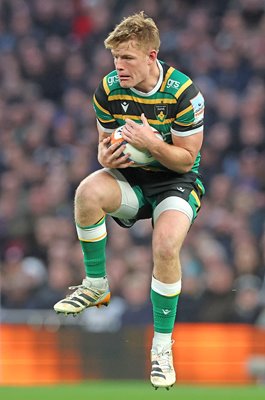 Fin Smith Northampton Saints catch v Saracens Gallagher PREM 2026