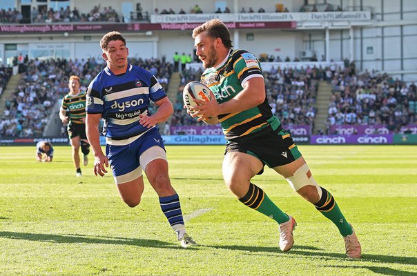 Ollie Sleightholme Northampton scores v Bath Franklin's Gardens Gallagher PREM 2026