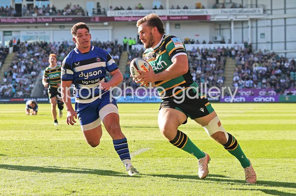 Ollie Sleightholme Northampton scores v Bath Franklin's Gardens Gallagher PREM 2026