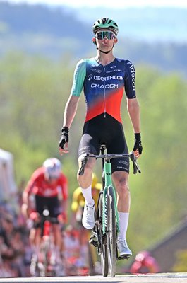 Paul Seixas France celebrates La Fleche Wallonne win 2026