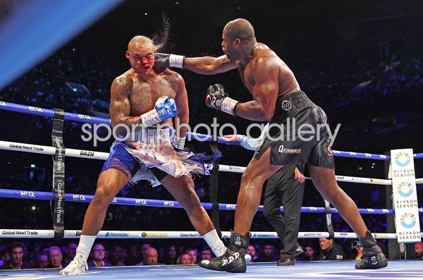 Daniel Dubois punches Fabio Wardley WBO World Heavyweight Boxing Manchester 2026
