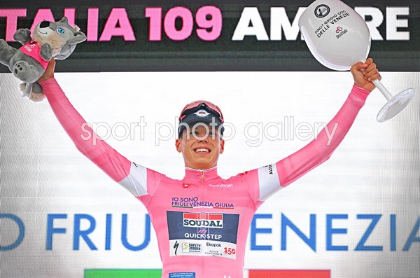Paul Magnier France Pink Jersey Stage 1 Giro d'Italia 2026